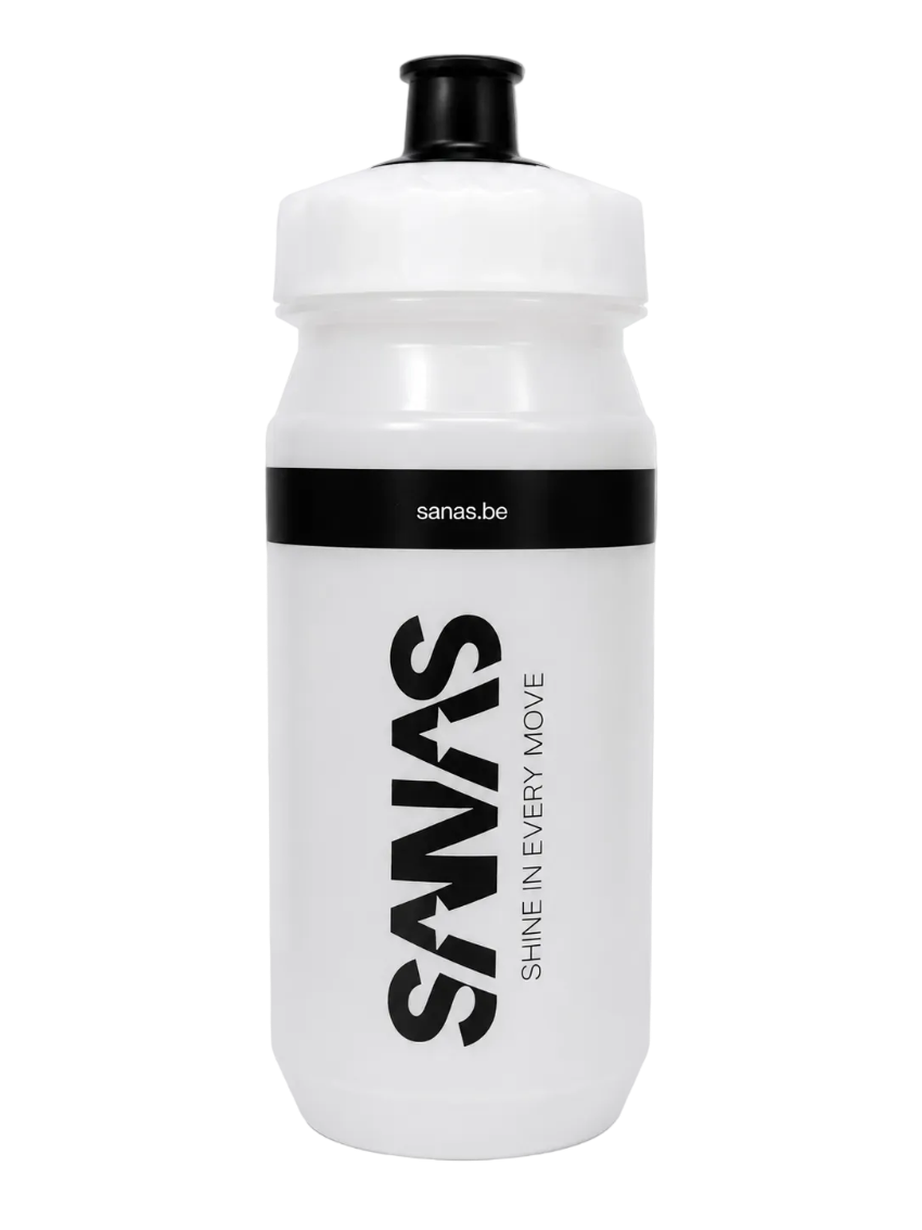 Lichtgewicht drinkfles van 500 ml, ideaal voor workouts en dagelijks gebruik.